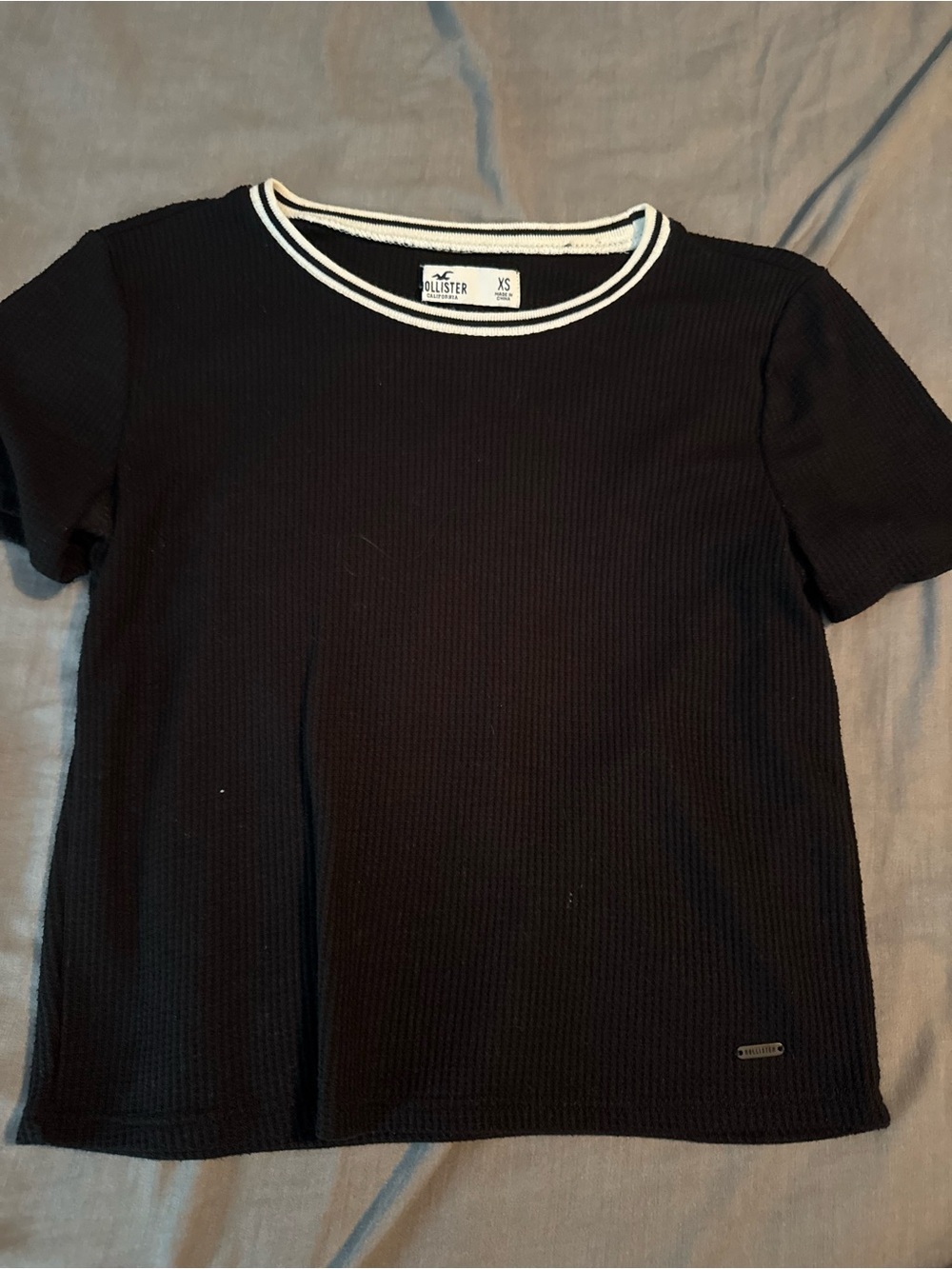 Hollister Black Ribbed Short Sleeve Tee with White Neck Trim
